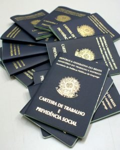 Carteira_de_Trabalho_Nova_desmprego