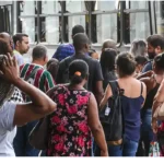 Número dos que procuram emprego há mais de 2 anos cai 17,8%, diz IBGE